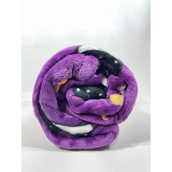 Halloween Spooky Treats Velvet Plush Throw Blanket 50" x 60" - Picture 9 of 10